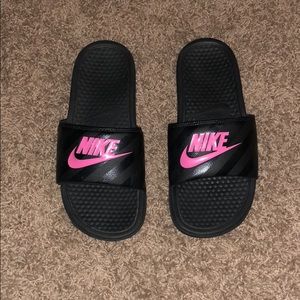 Nike slides